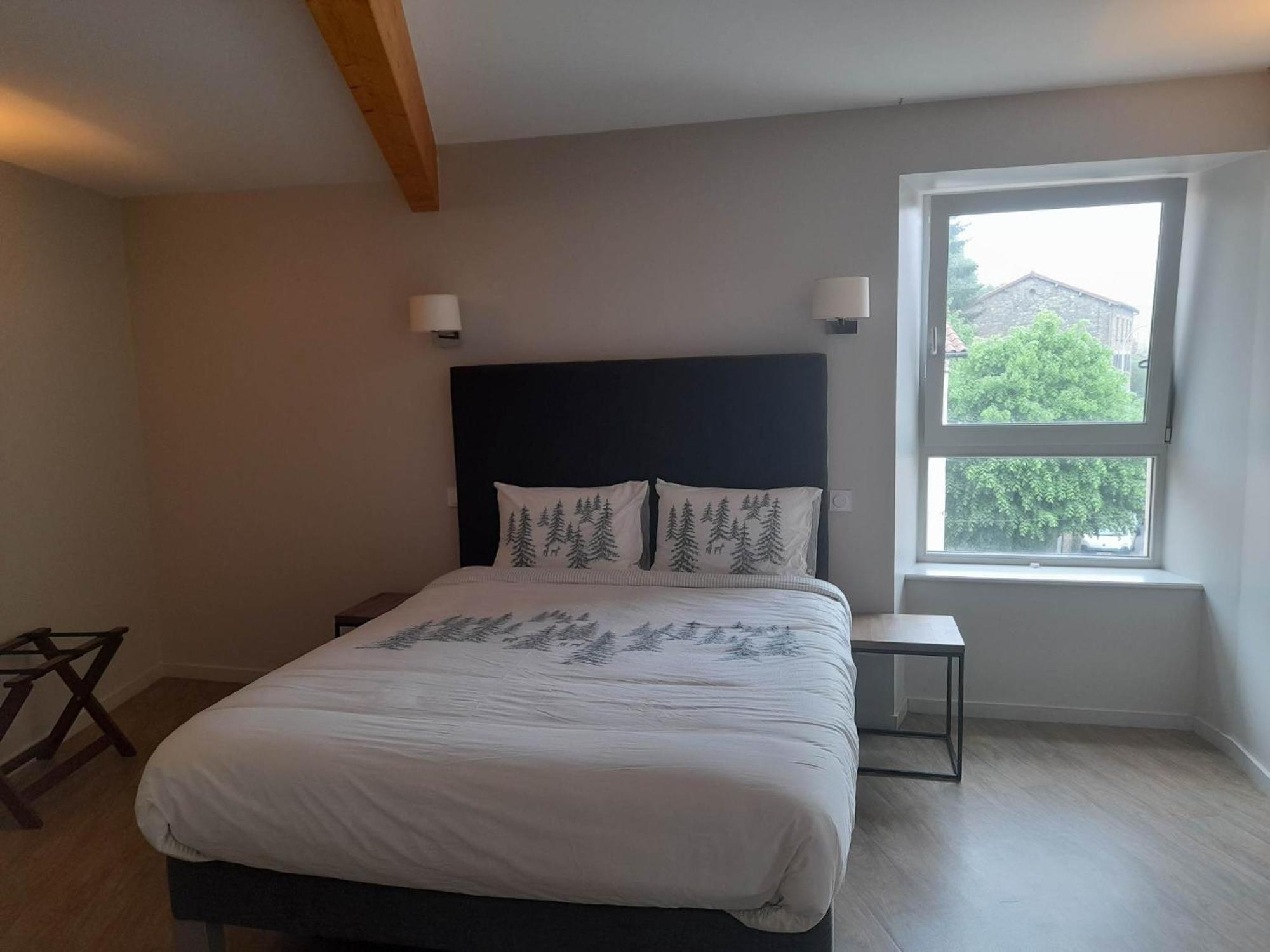 Auberge Du Vernet - Le Pin Solitaire Hotel L'Estrade Екстериор снимка